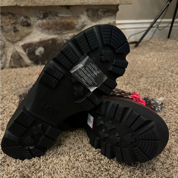 UGG BRISBANE LACE-UP WATERPROOF SUEDE PLATFORM BOOTS SIZE 9.5 NEW - Picture 9 of 11